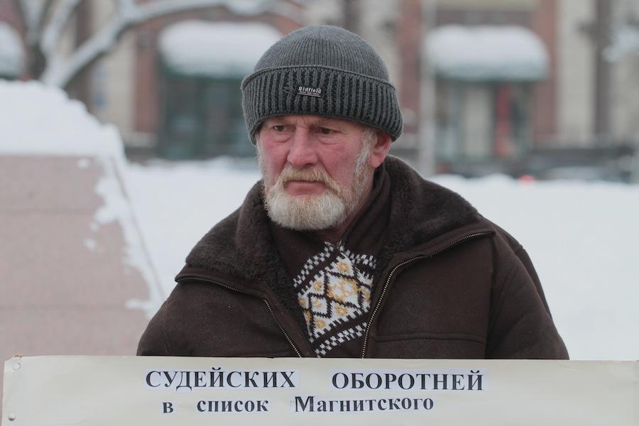 «Наш вклад»: фоторепортаж с пикета против «закона Димы Яковлева»