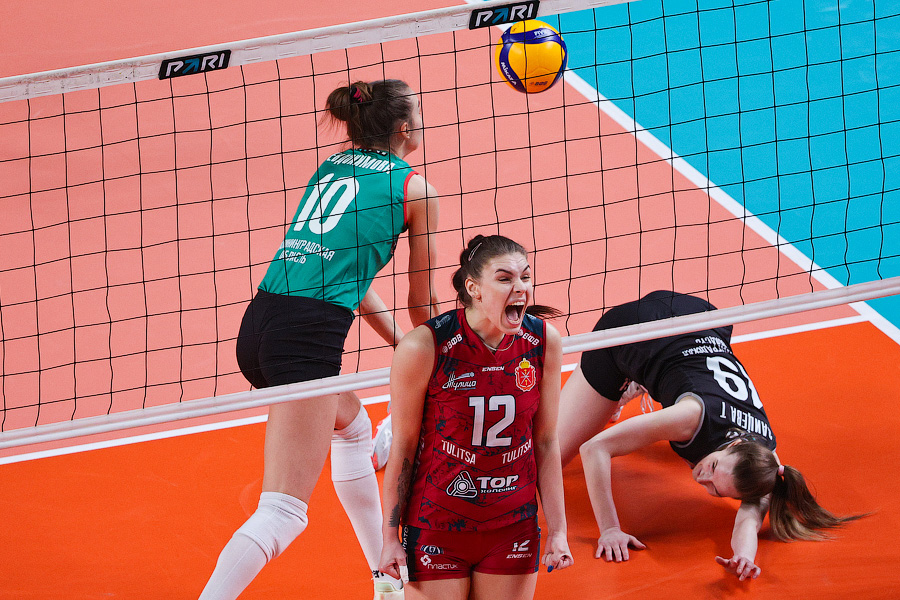 Разгром в Калининграде: «Локомотив» борется за выход в полуфинал Pari Суперлиги (фото)