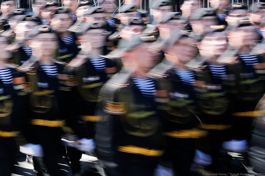 Курсантки, кадеты и танк: как прошёл Парад Победы в Калининграде (фото)