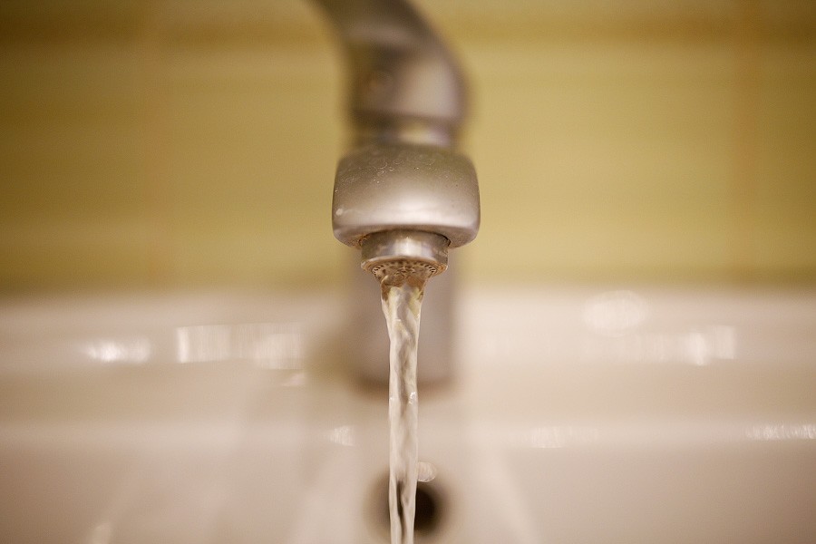 Украина ввела в эксплуатацию дамбу, блокирующую подачу воды в Крым