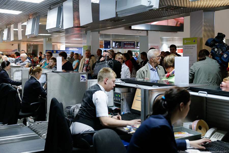 Всего лишь миллионный: в «Храброво» проводили юбилейного пассажира (фото)