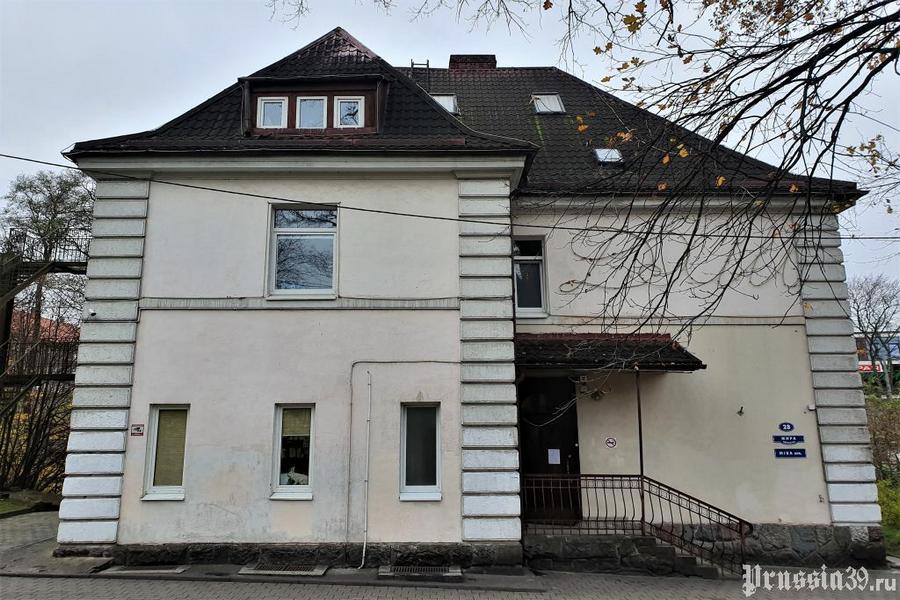 В Калининграде хотят отремонтировать Дом директора Хуфенской гимназии на проспекте Мира
