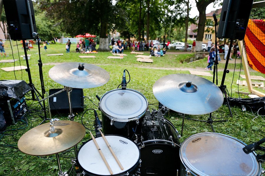 Всем двором: как прошел музыкальный пикник в сквере Готтшед