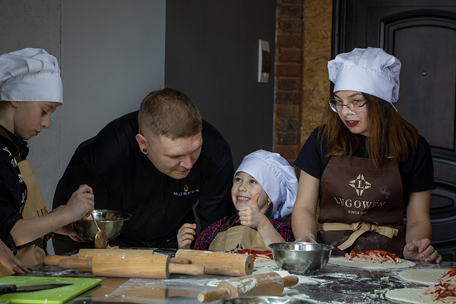 Пиццеёж и азот для мороженого: как в усадьбе Луговен учили детей кулинарии (фото)
