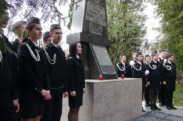 КМЛ продолжает набор учащихся школ города и области в 8-10-е классы 