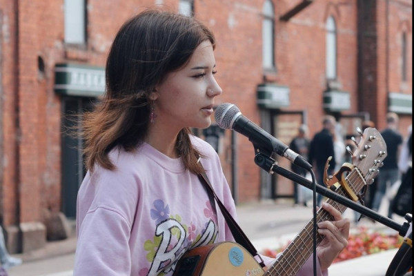 Игра по новым правилам: что ждёт уличных артистов после Нового года 