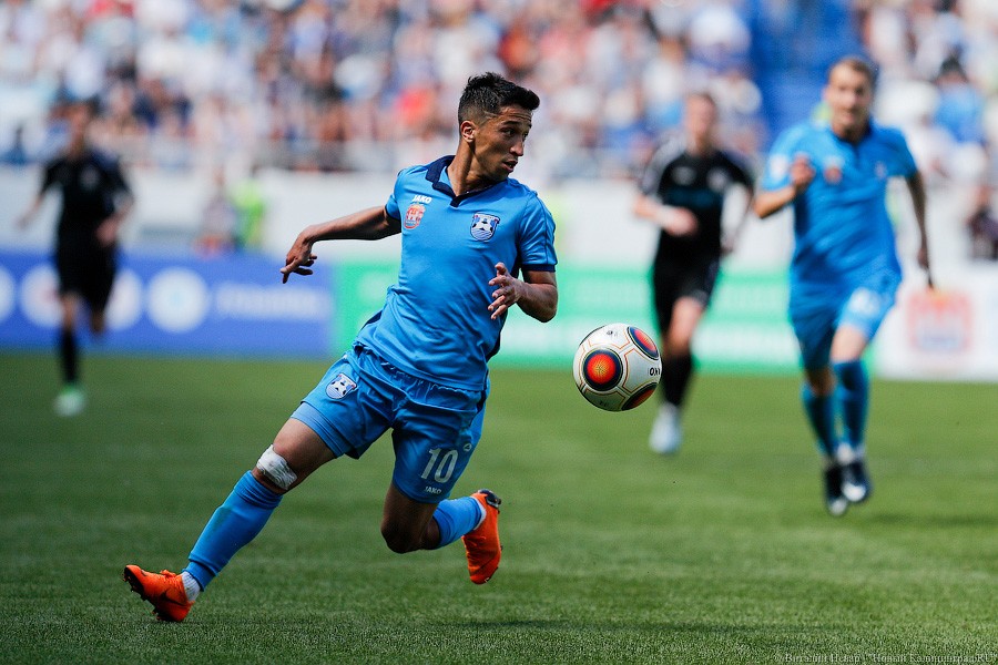 В обмен на пробки: церемония открытия и матч «Балтика» — «Тюмень» (фото)