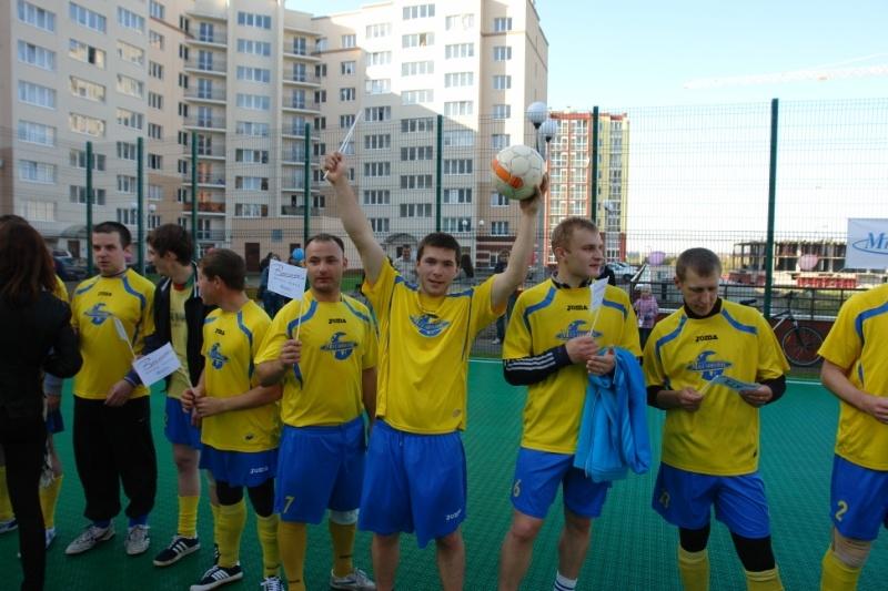 В Калининграде открытие грандиозного ЖР «Восток» отметили футбольным матчем