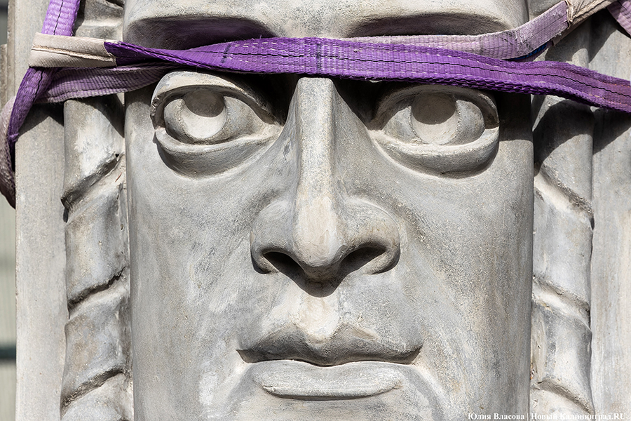 3 октября: установка маски на фасаде Историко-художественного музея