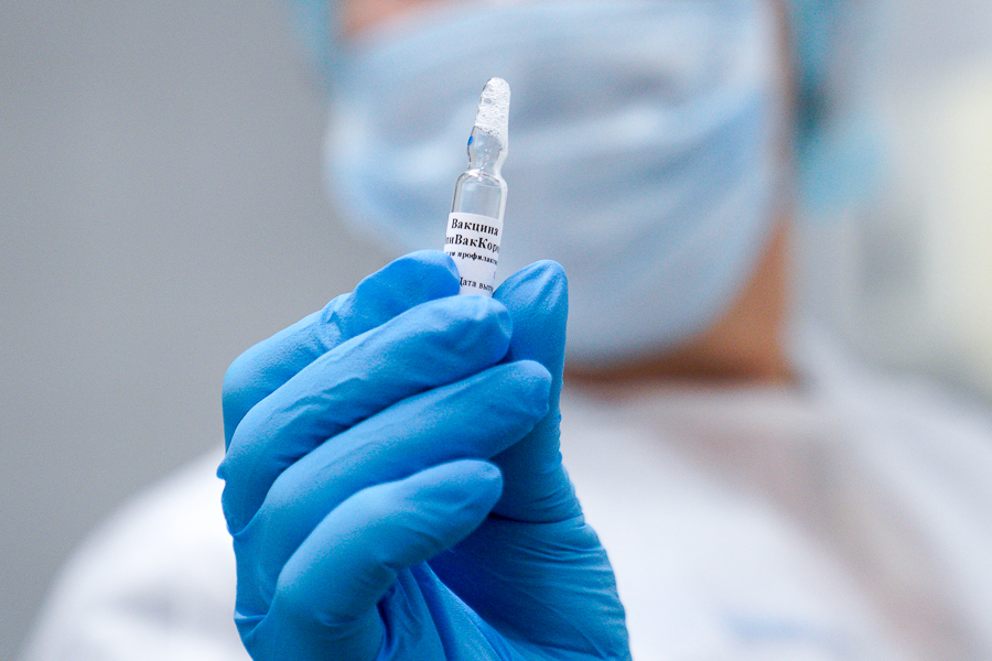 Разработчики «КовиВака»: повторную вакцинацию стоит сделать через 6-8 месяцев