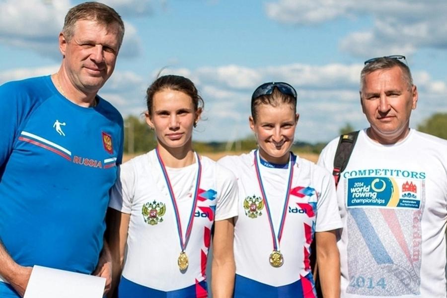 Анастасия Щербинина (вторая слева). Фото с сайта www.kld-sport.ru