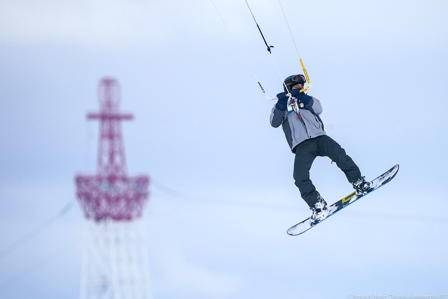 Сноукайтеры вышли на Калининградский залив. Посмотрите, как это красиво