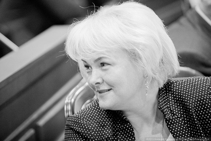 Будто в предпоследний раз: как депутаты облдумы осеннюю сессию открыли (фото)