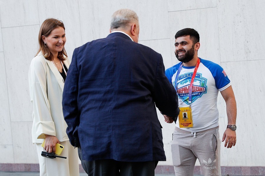 Rauschen girls: о чём шутили на «Голосящем КиВиНе» в Светлогорске (фото)