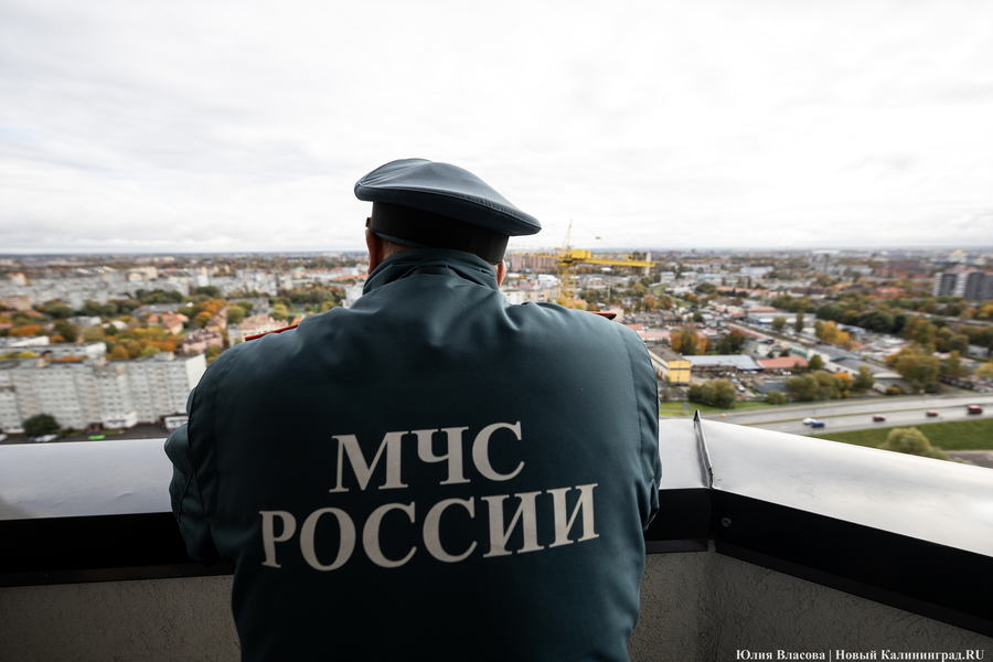 За три минуты на 25-й этаж: у пожарных прошли соревнование по скоростному подъёму (фото)