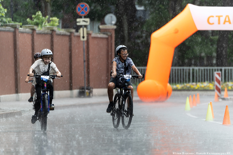 «Море положительных эмоций»: в Калининграде прошёл велопарад «День колеса» (фото)