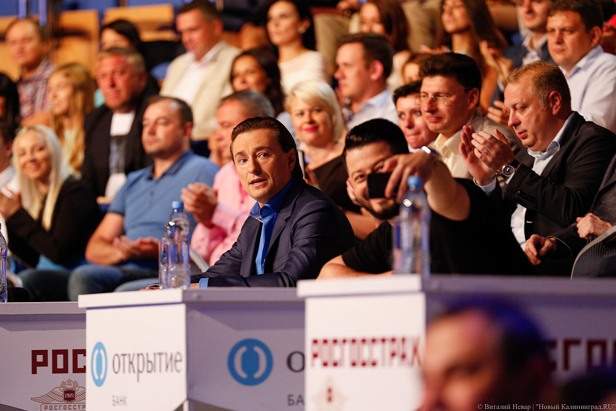 «И табло сорвало с петель»: как прошёл «Голосящий КиВиН» в «Янтарь-холле»