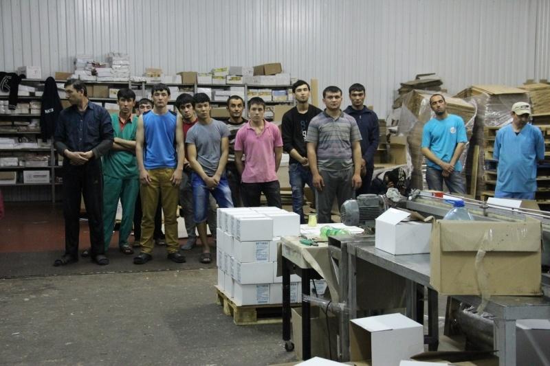 Полиция во второй раз обнаружила нелегалов на гвардейском консервном заводе (фото)