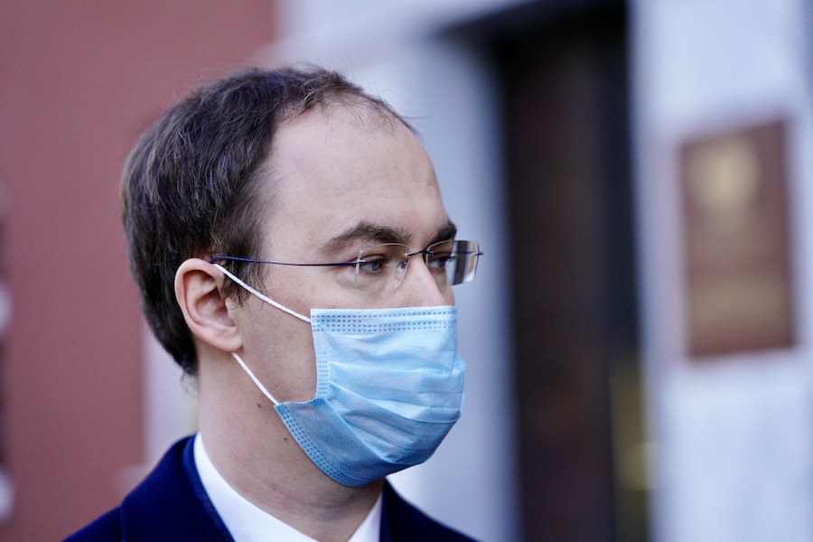 Кравченко: есть только один способ остановить распространение ковида — сесть по домам