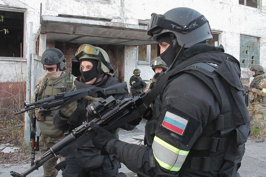 С БТР и вертолётом: масштабные антитеррористические учения в Калининграде