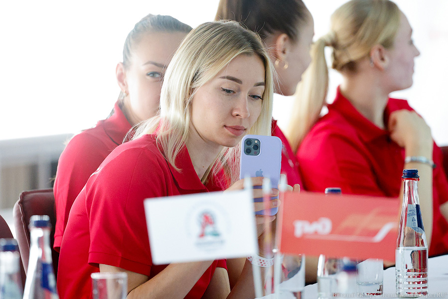 Смена машинистов: калининградский «Локомотив» представил новых тренера и капитана (фото)