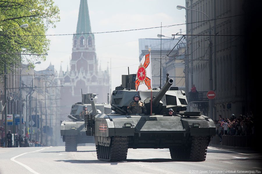 Мчатся самолеты ниже облаков: репетиция Парада Победы в Москве (фото)