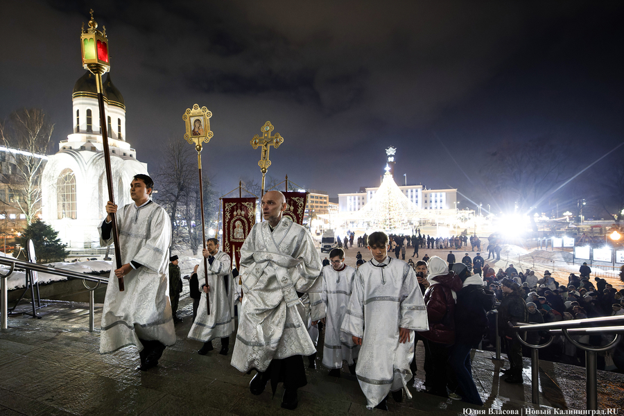 Свет Рождества: как в Калининграде прошла праздничная служба
