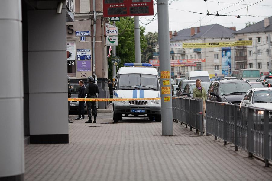 Две «Европы» в кольце: на Ленинском проспекте массовая эвакуация