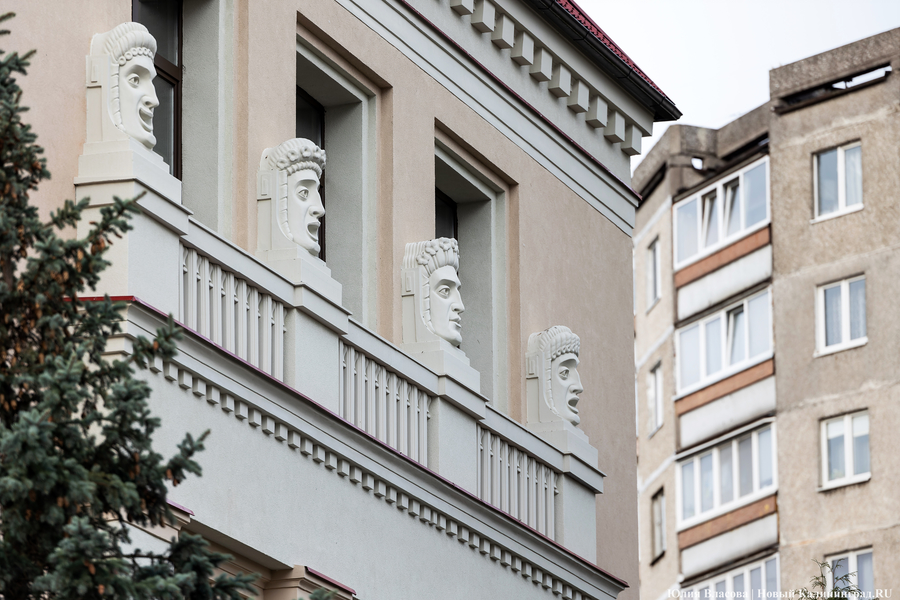 Комедия и трагедия: в Калининграде отремонтировали фасад Историко-художественного музея (фото)