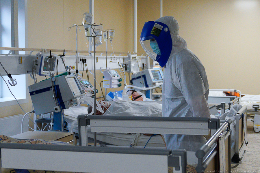 Мурашко: в России нет дефицита «ковидных» коек