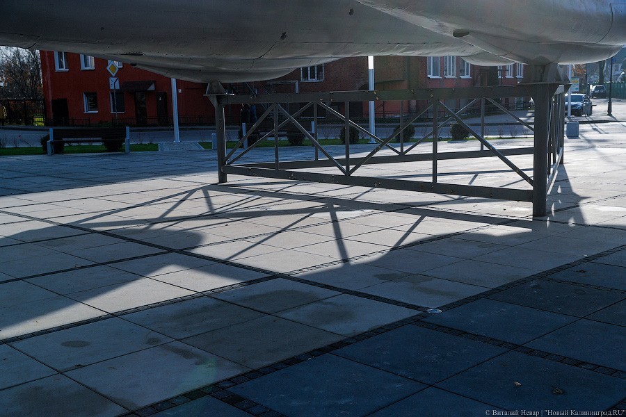 Самолет на ржавом заборе: как в Чкаловске благоустроили Аллею героев авиации