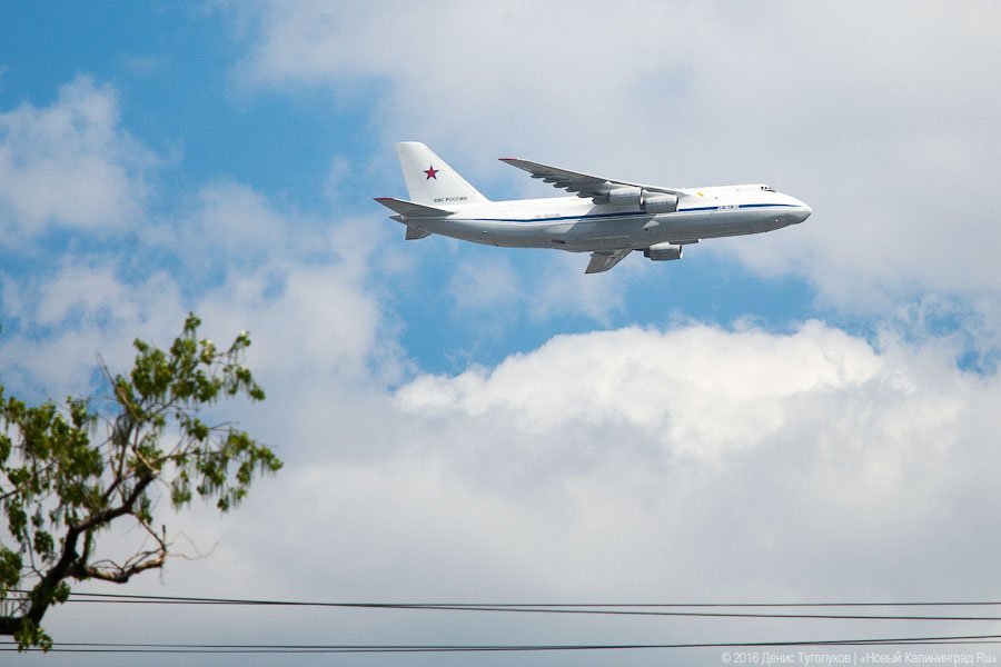 Мчатся самолеты ниже облаков: репетиция Парада Победы в Москве (фото)