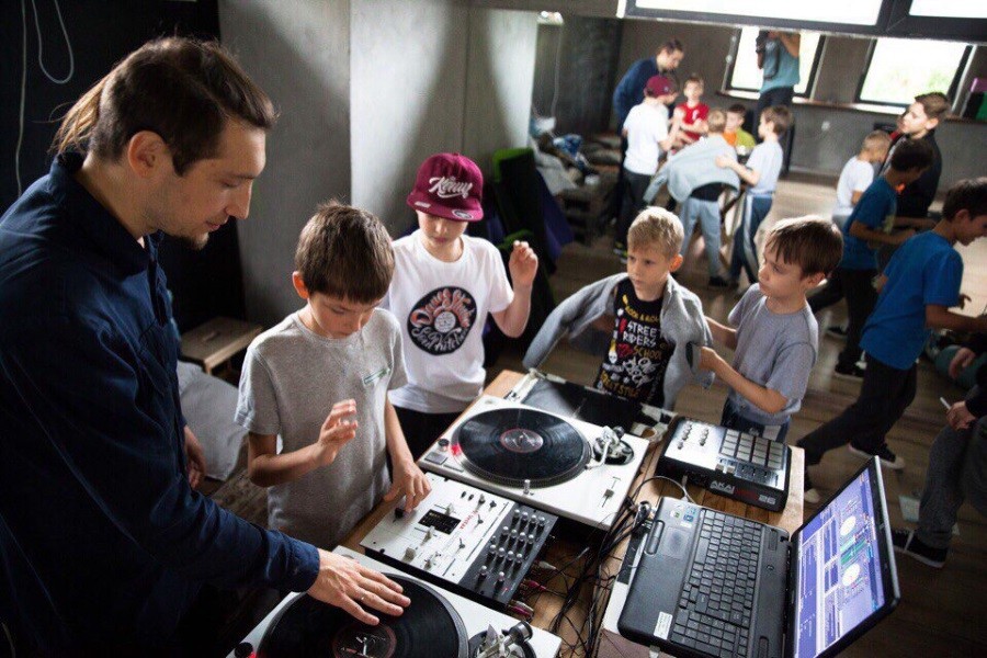 А чем ваши дети будут заниматься на осенних каникулах?