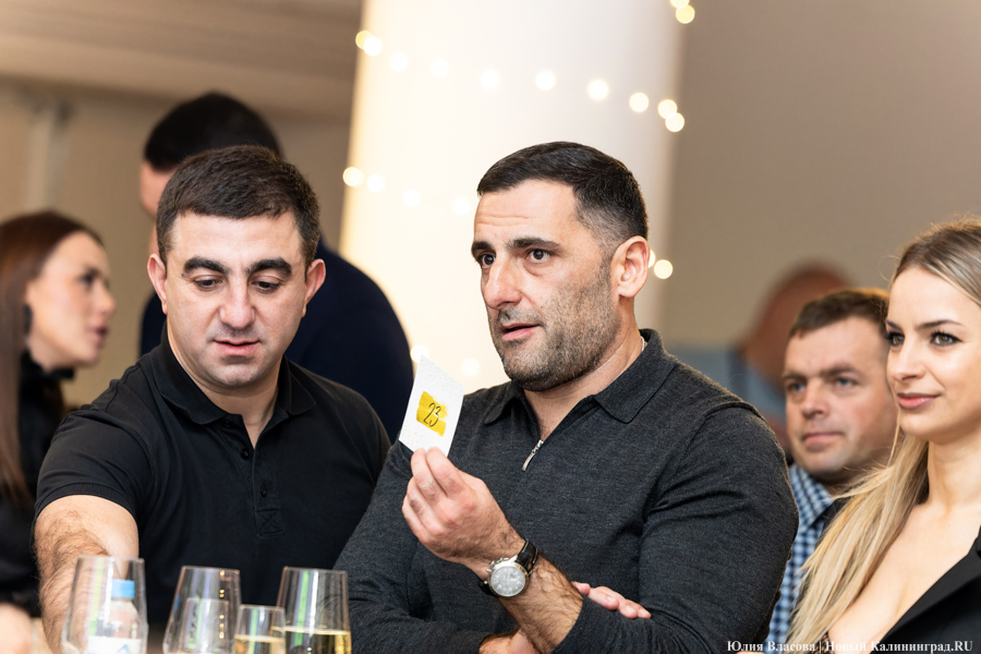 Встреча с Алихановым и диски Магомаева: как прошёл аукцион в помощь больным детям (фото)