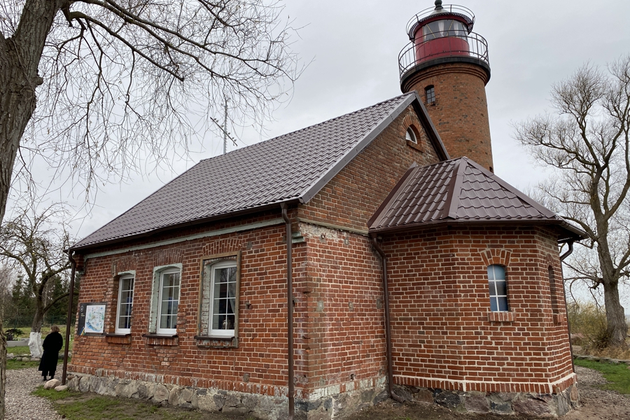 У маяка в Заливино хотят открыть научную базу и ангары для ремонта судов (фото)