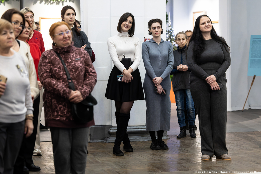 Символы Рождества и мир Гофмана: в Музее искусств открыли новогодний проект (фото)