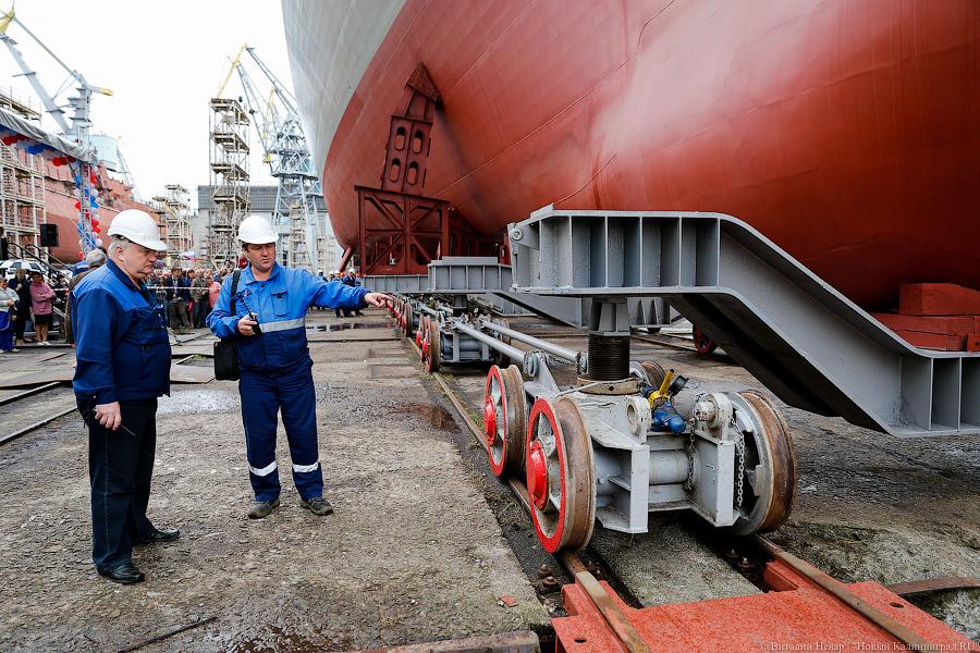 Исполин на колёсах: в Калининграде спустили на воду фрегат «Адмирал Макаров»