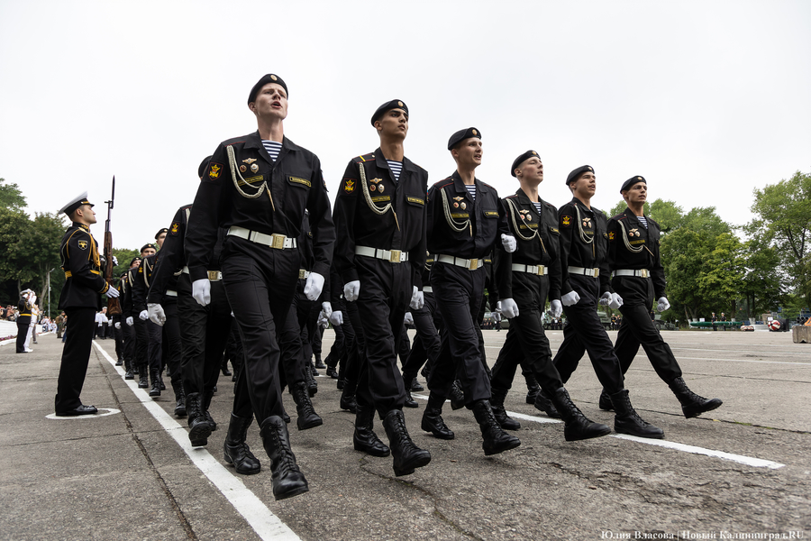 День ВМФ в Балтийске: как прошел парад кораблей Балтфлота (фото)