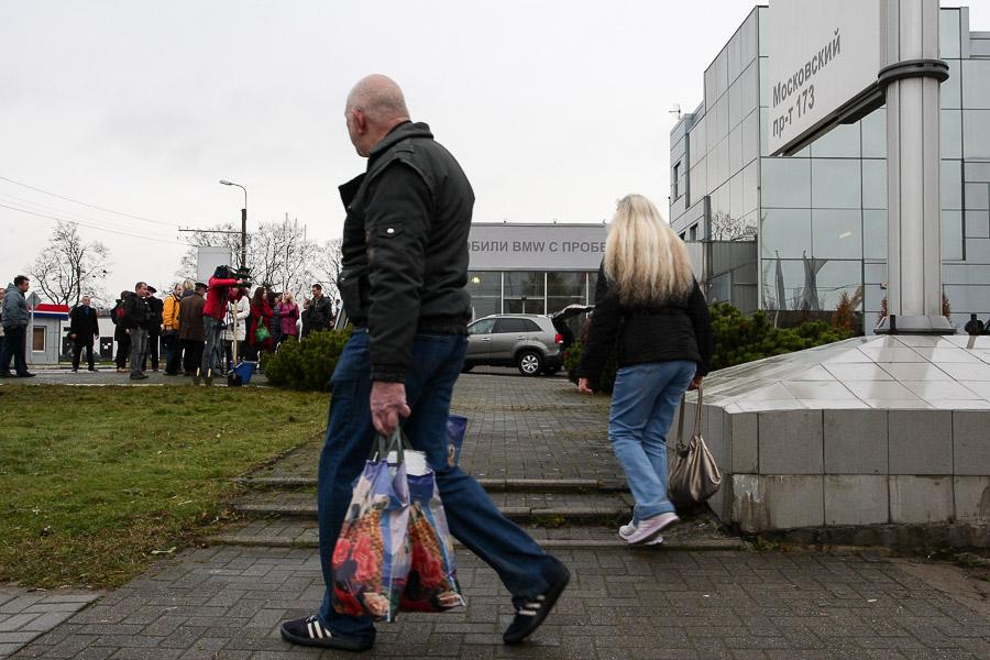 Совочек для глав: на Моспроспекте поставили табличку в память о Первой мировой