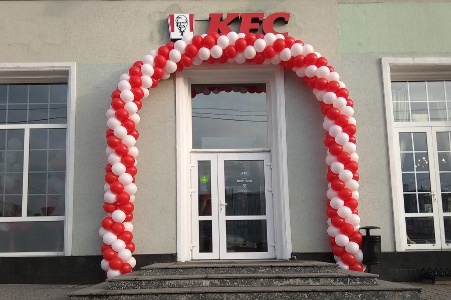 В России приостанавливают работу 70 ресторанов KFC