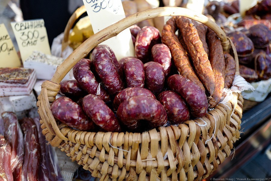 Тот же праздник, только в профиль: День длинной колбасы прошёл на новом месте