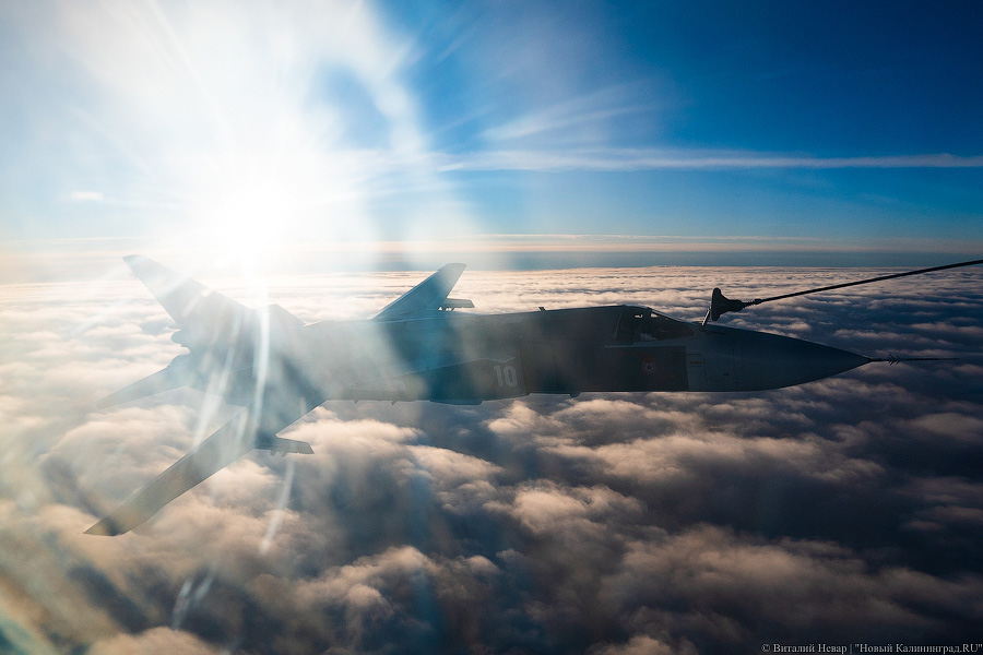 Летчики Балтфлота отрабатывают дозаправку в воздухе. Фоторепортаж «Нового Калининграда»