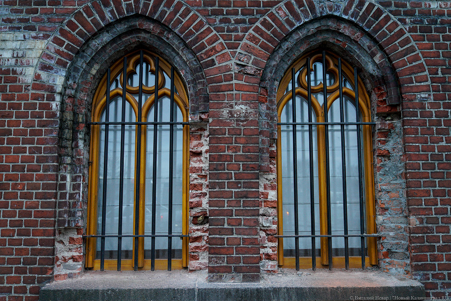 «Не можем делать один в один»: как реставрируют эскарповую стену Фридландских ворот