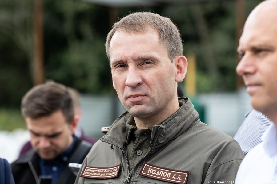 «Стихией управлять не научились»: как глава Минприроды РФ понюхал воздух в Круглово (фото)
