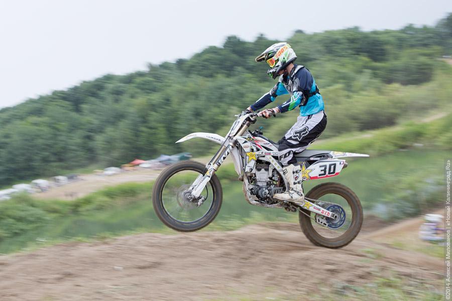 И женщины, и дети: мотокросс на Северной горе