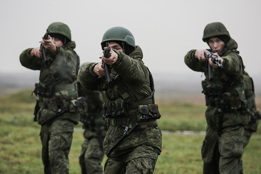 «Огонь!»: боевая подготовка морпехов в Хмелёвке (фото)