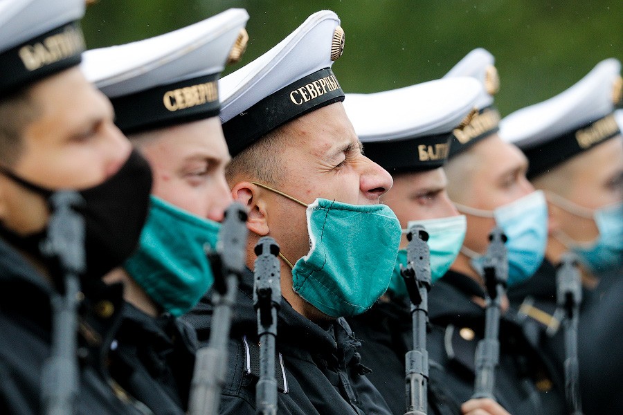 Коронавирусная репетиция: как пешие расчеты готовились к параду в Чкаловске