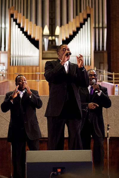 «Из Соединенных Штатов с любовью»: фоторепортаж с концерта «The Brotherhood Singers»