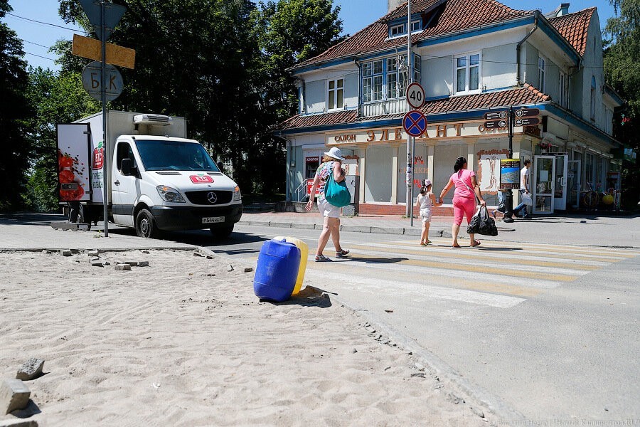 Турист с Ямала водил жительницу Светлогорска в ресторан на похищенные у нее деньги