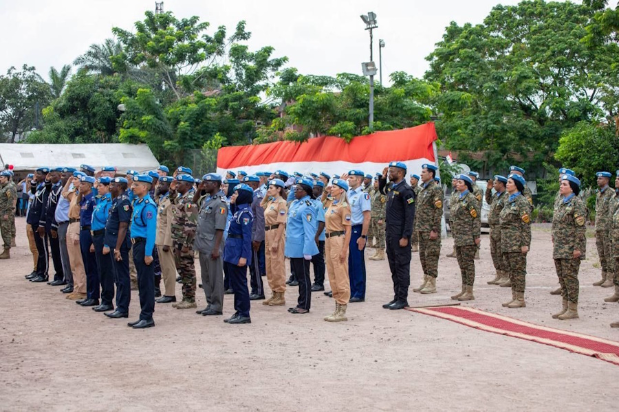 Калининградского кинолога наградили медалью ООН (фото)